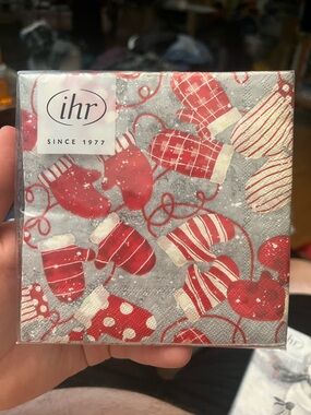 IHR Red and White Mittens Decorative Napkins - 20ct